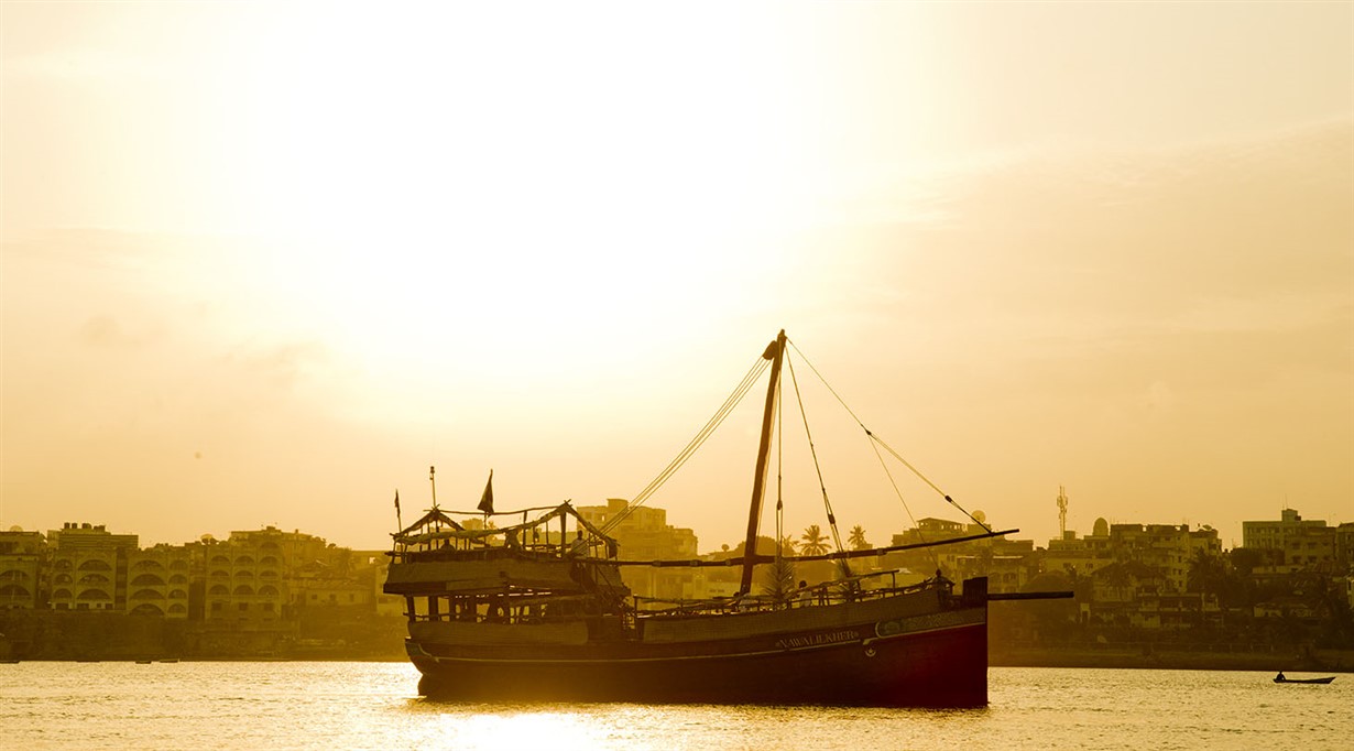 lunch & dinner tamarind dhow cruise - mombasa city